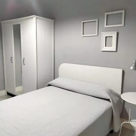 Lägenhet Centro De 7 Huespedes Gijón